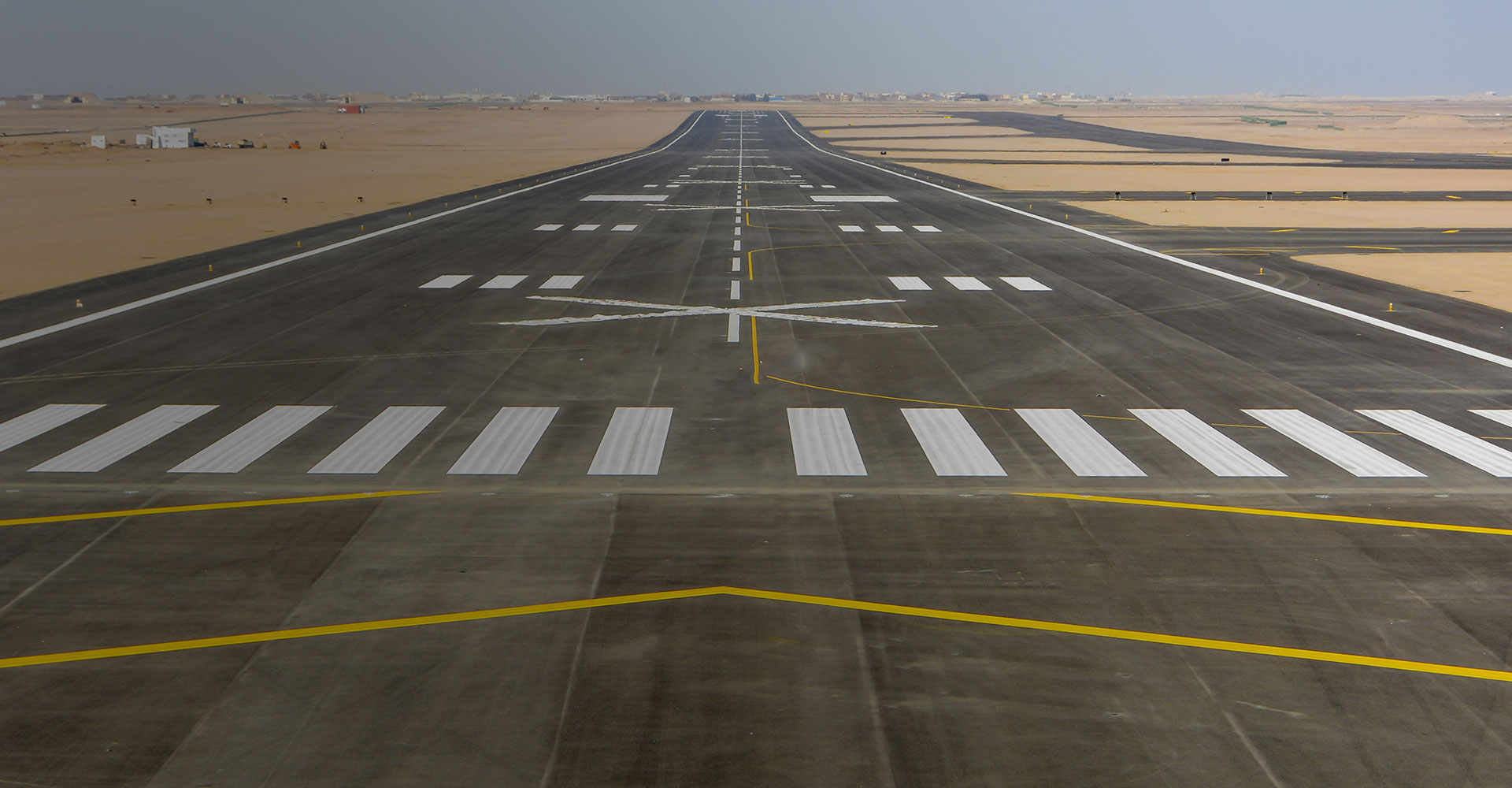 longest runway in the us